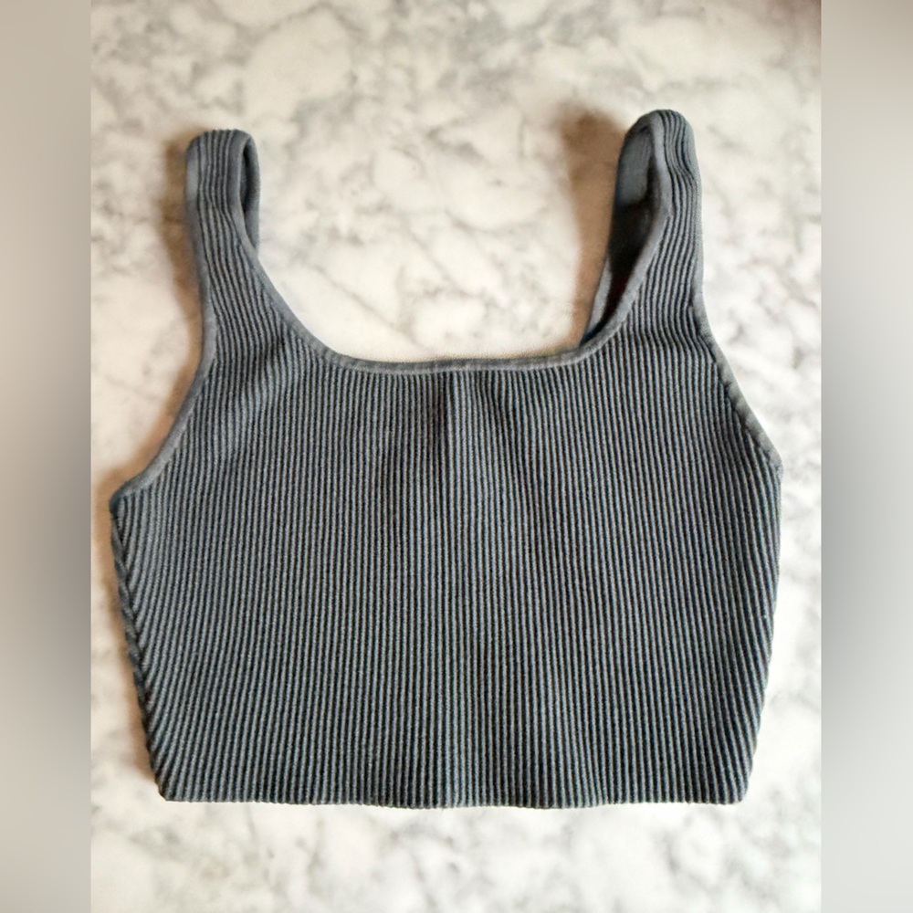 Aritzia Babaton Ribbed Square Neck Crop Tank Charcoal Medium Normcore Scandi - Picture 4 of 6